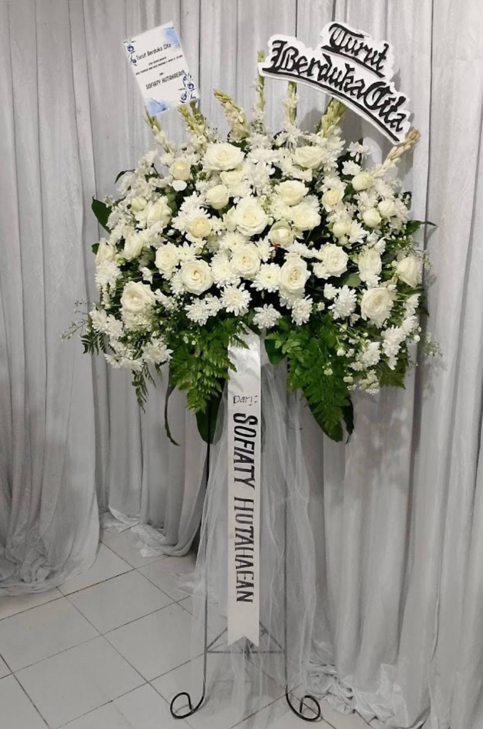 Standing Flower Elegan untuk Acara Resmi | MaylaraFlorist